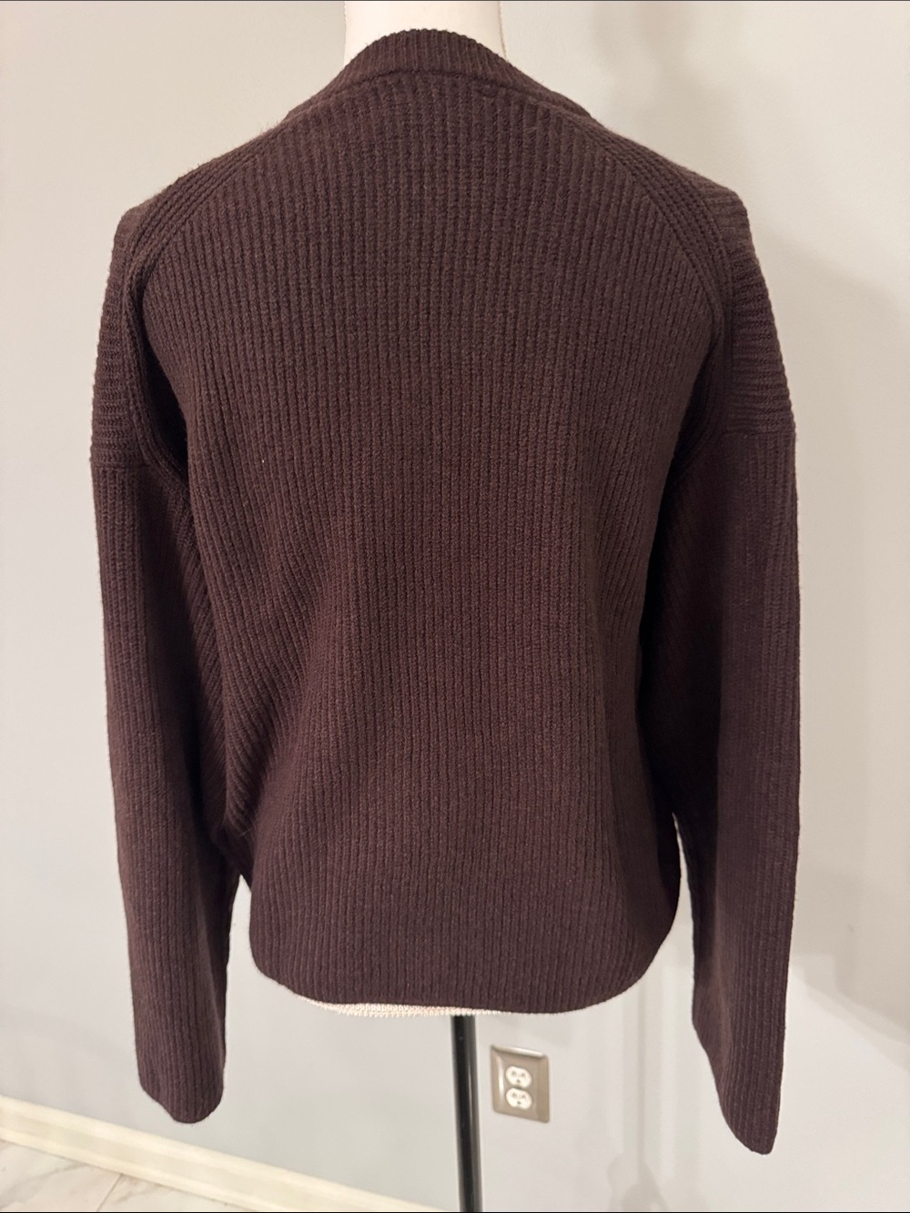 GAP Ribbed Crewneck Sweater - Picture 4 of 4